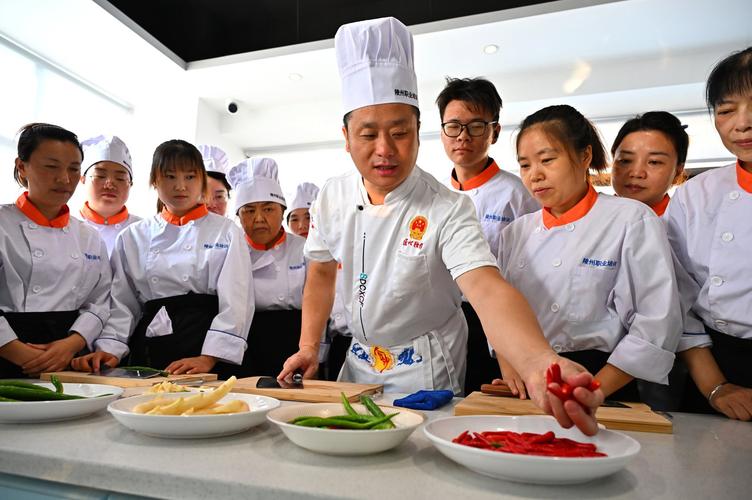 大专有烹饪这个专业吗_大专学烹饪是厨师吗