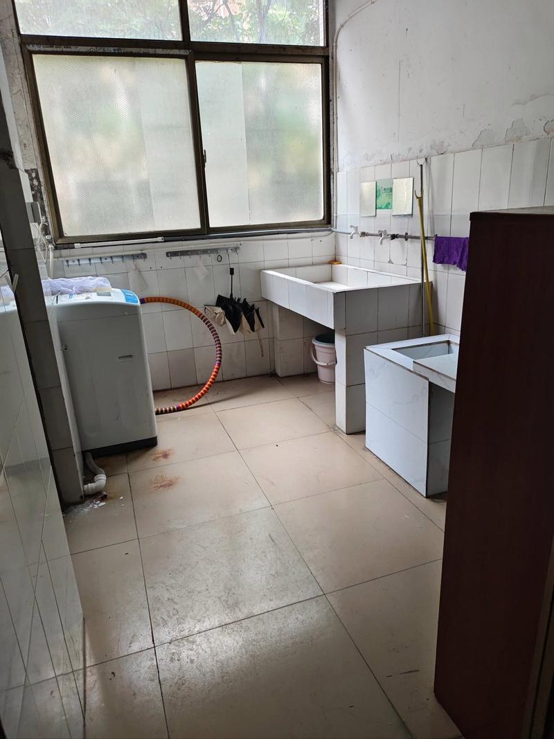 湖南省郴州市卫生学校-郴州地区卫生学校？