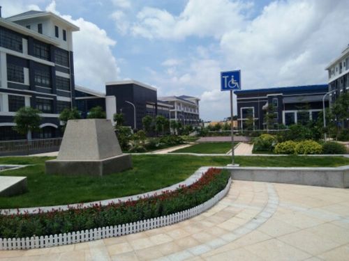 哪里有儿童特殊学校，特殊儿童学校学费多少